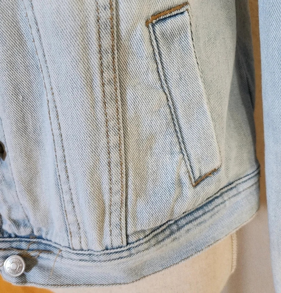 Brandy Melville Alien patch work distressed jean Jacket Size Large - Picture 5 of 8